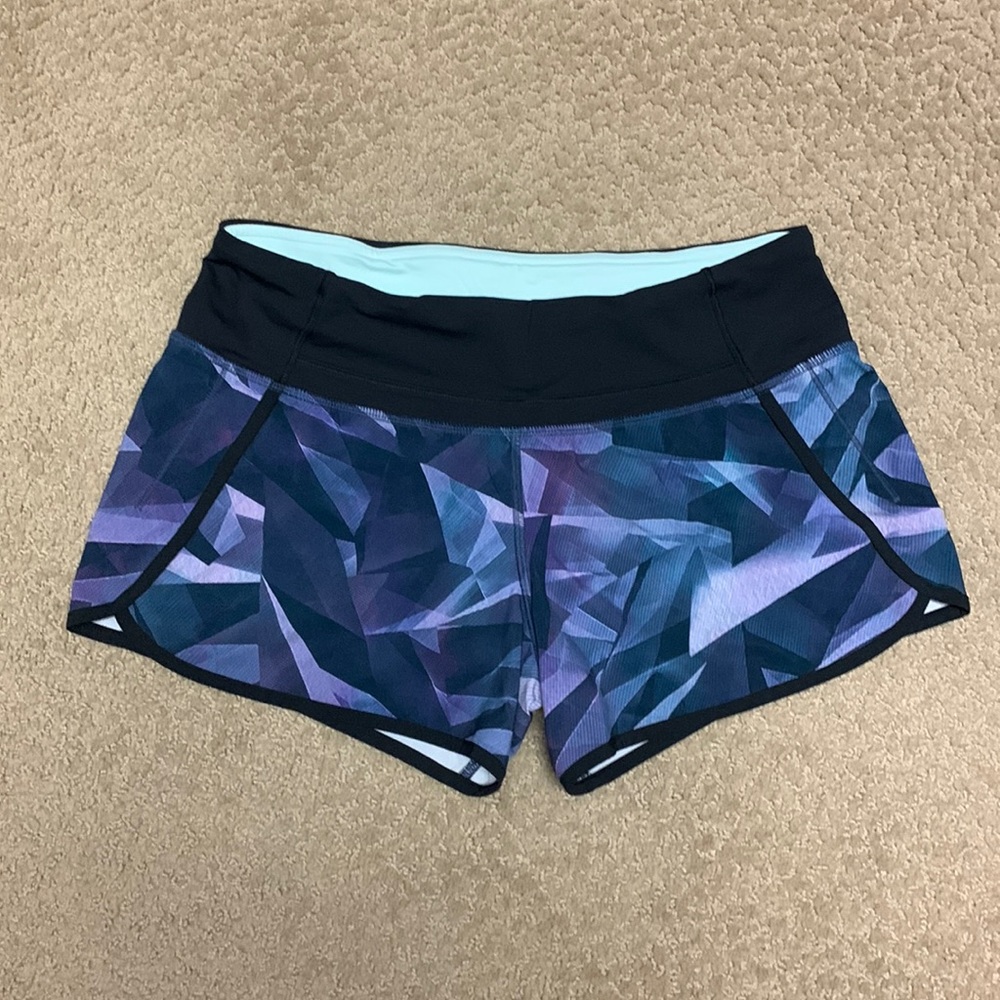 Lululemon Run Times shorts sz 6